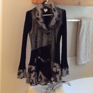 ECLECTIC BUTTOM UP SWEATER WITH BLING
